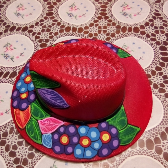 Hand painted hat size large - Picture 2 of 4